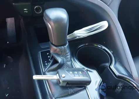 2018 Toyota Camry Se from USA, damaged, VIN 4T1B11HK0JU657646